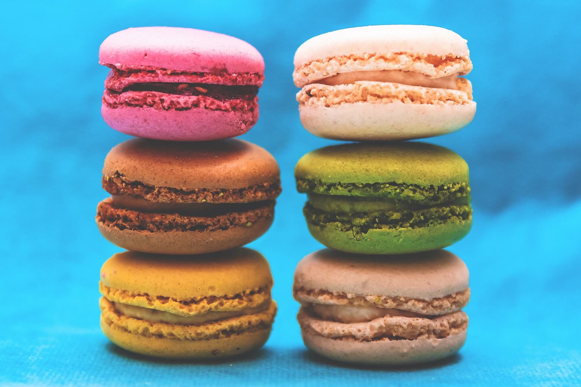 6 macaroons